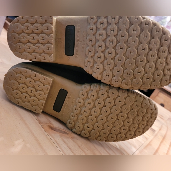 LL Bean Women's "Bean" Boots - Picture 5 of 8